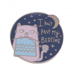 Брошь "Я вяжу перед сном"