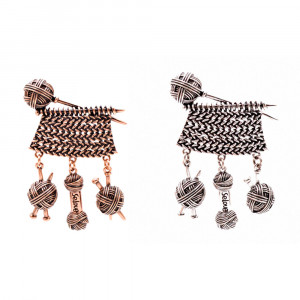 Брошь "Вязание"