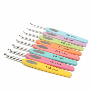 Крючок с эргономической ручкой пластиковый (Китай)