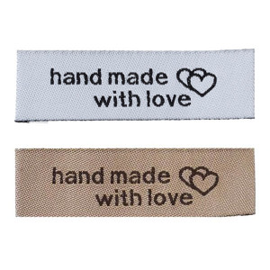 Нашивка "HM с сердцами" из ткани